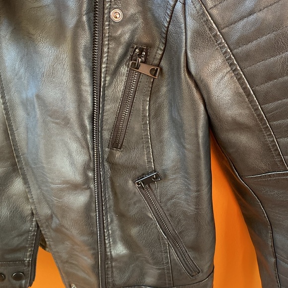 Vera Moda Leather Jacket - Picture 6 of 11